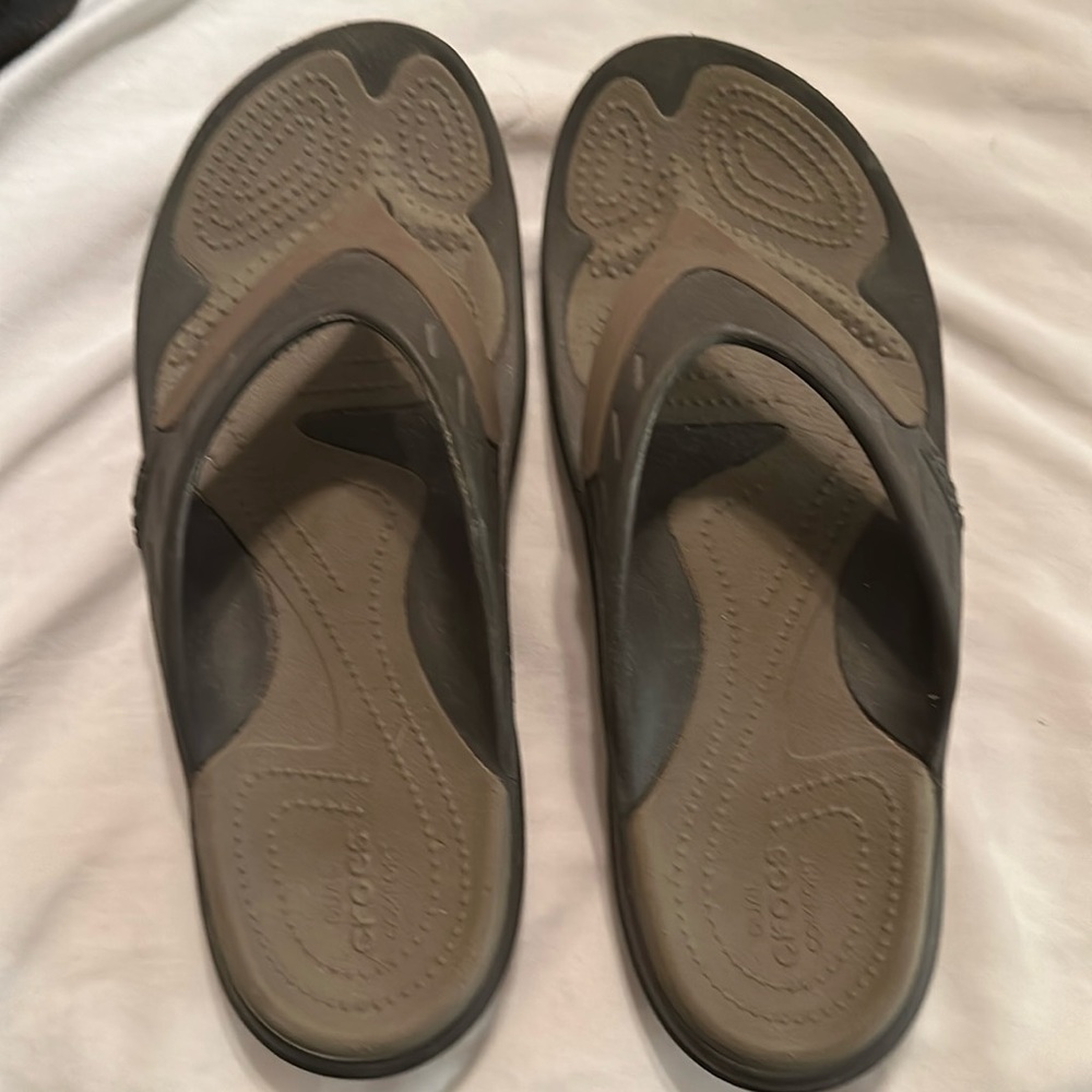 Crocs dual comfort women’s 9 / men’s 7